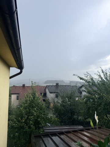 Nevihta Novo mesto, slikano proti Ljubljani