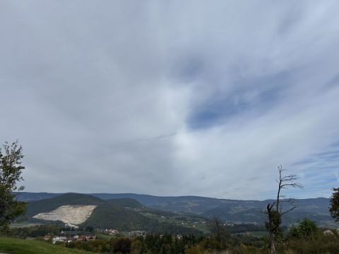 pretežno oblačno