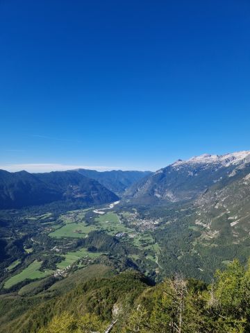 Pogled iz Svinjaka na Bovec