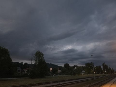 Ruše oblacno