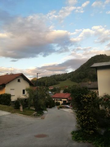 delno oblačno