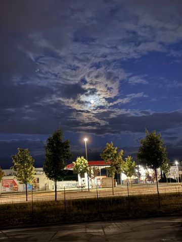 Luna nad Lj
