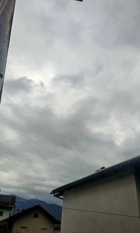 Pričelo deževati Zagorje ob savi
