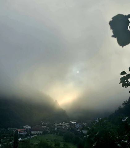 Megleno Zagorje,sonček se prebija