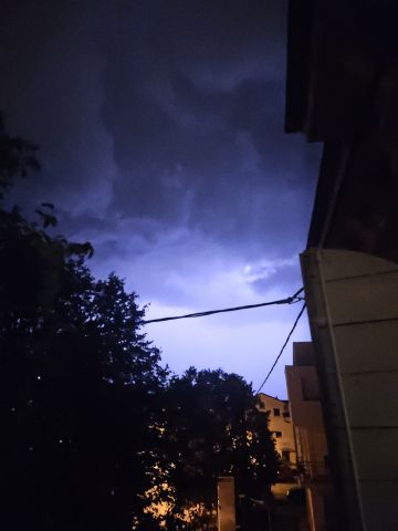 Bliskanje in nevihta nad Ajdovščino