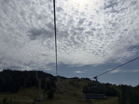 S sedežnico na vrh Velike planine v dop.času