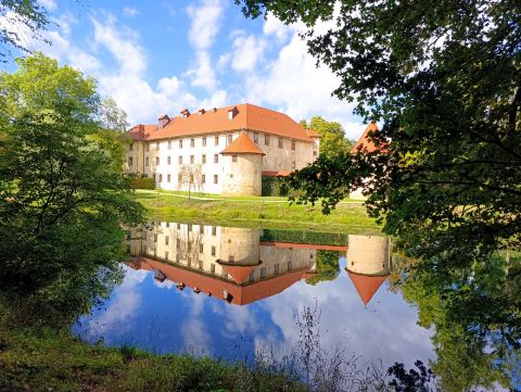 Dopustniška - lepa tudi brez AI